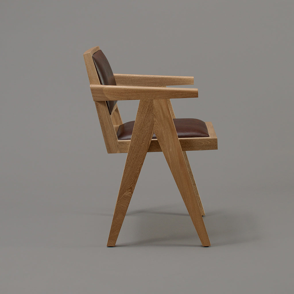 Silla con Brazos Kepi Cuero