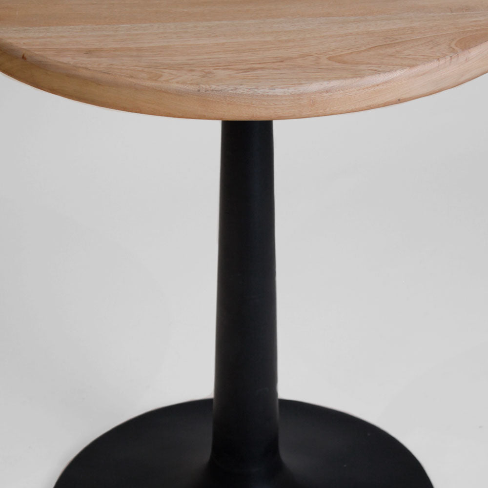 Mesa Auxiliar de Comedor Eero Roble