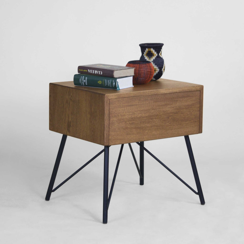Mesa de Noche Vera Cajón Roble